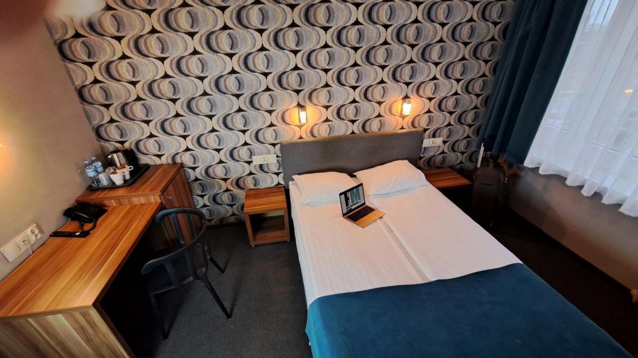 Hotel Mazowiecki Lodz Buitenkant foto