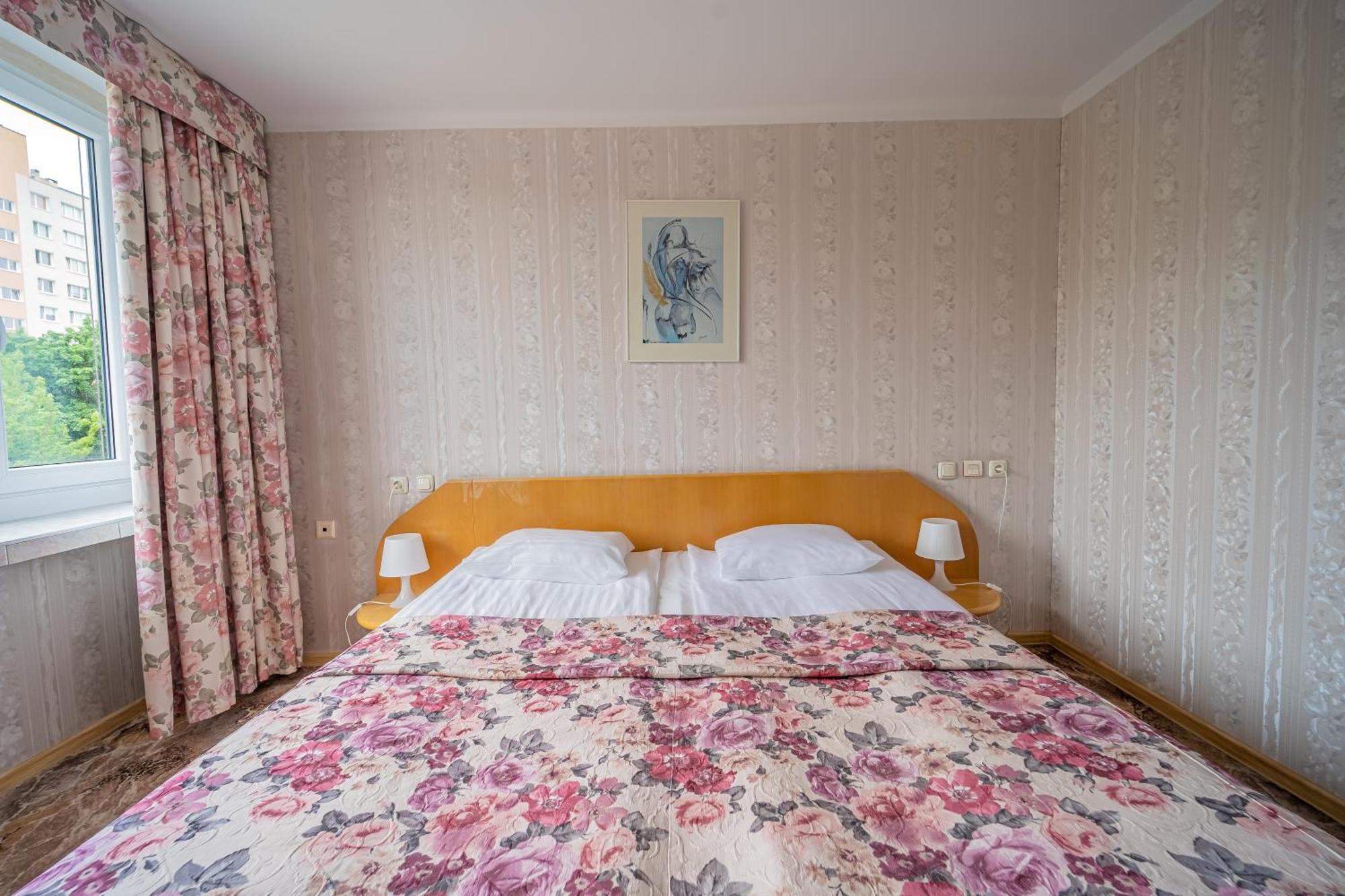 Hotel Mazowiecki Lodz Buitenkant foto