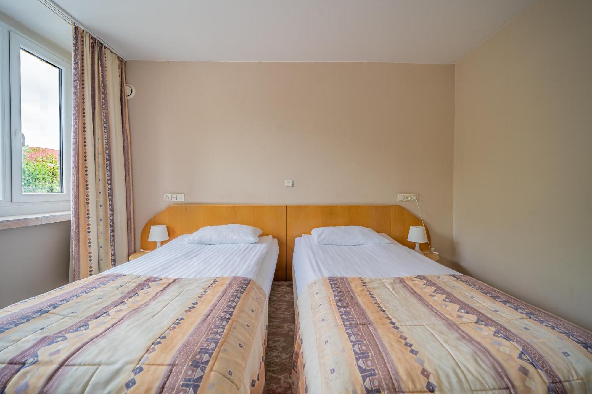 Hotel Mazowiecki Lodz Buitenkant foto