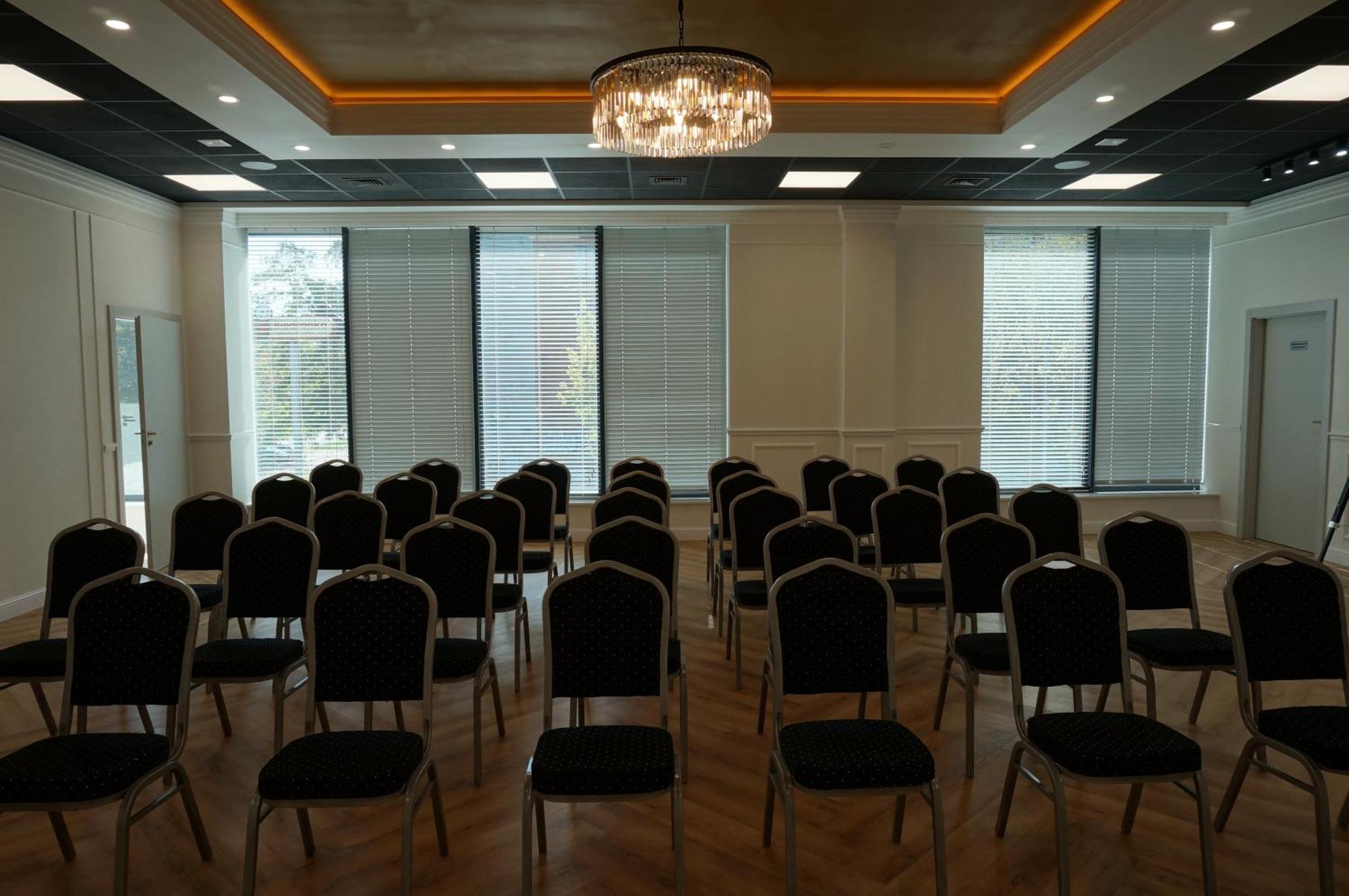 Hotel Mazowiecki Lodz Buitenkant foto